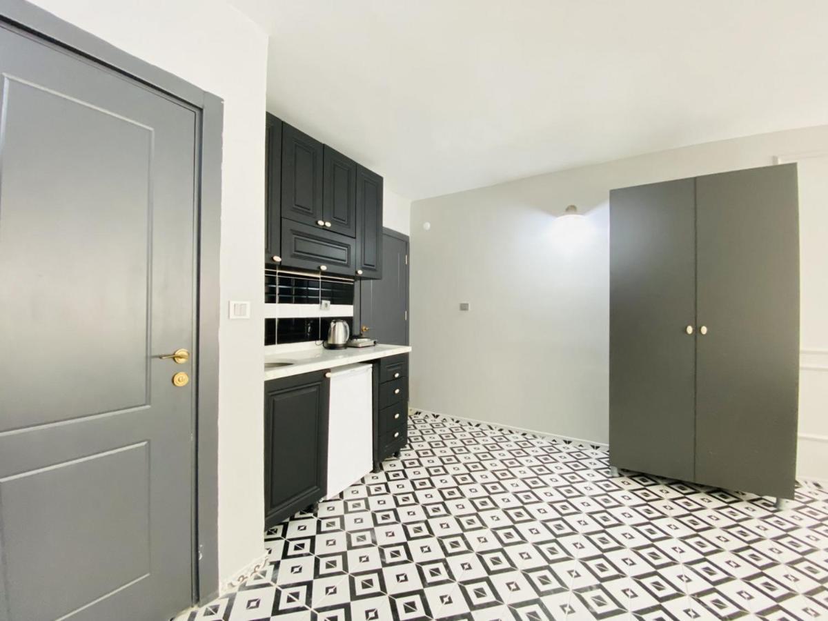Pleasant Studio Flat In Kabatas Beyoglu Apartamento Estambul Exterior foto