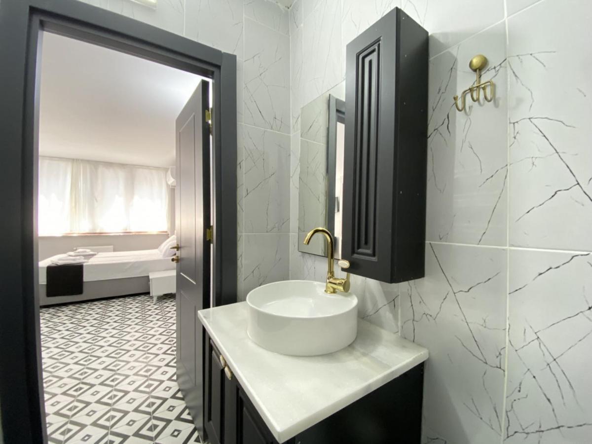 Pleasant Studio Flat In Kabatas Beyoglu Apartamento Estambul Exterior foto