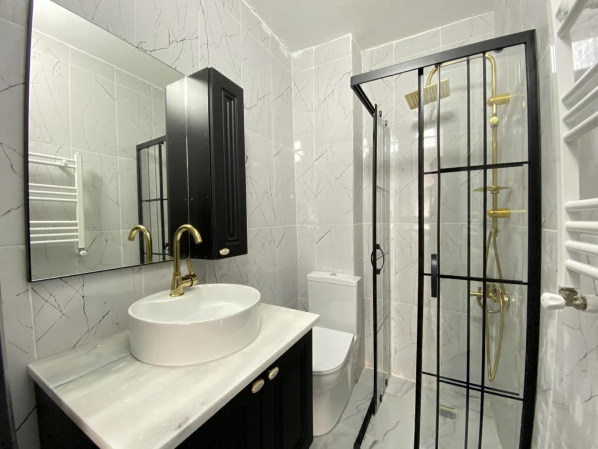 Pleasant Studio Flat In Kabatas Beyoglu Apartamento Estambul Exterior foto